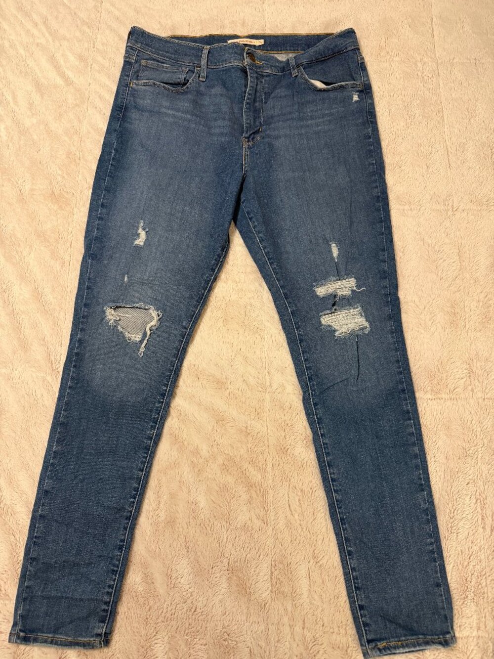 Women's Blue Jeans - Levis 720 High Rise Super Skinny - Size 33 - XL/16